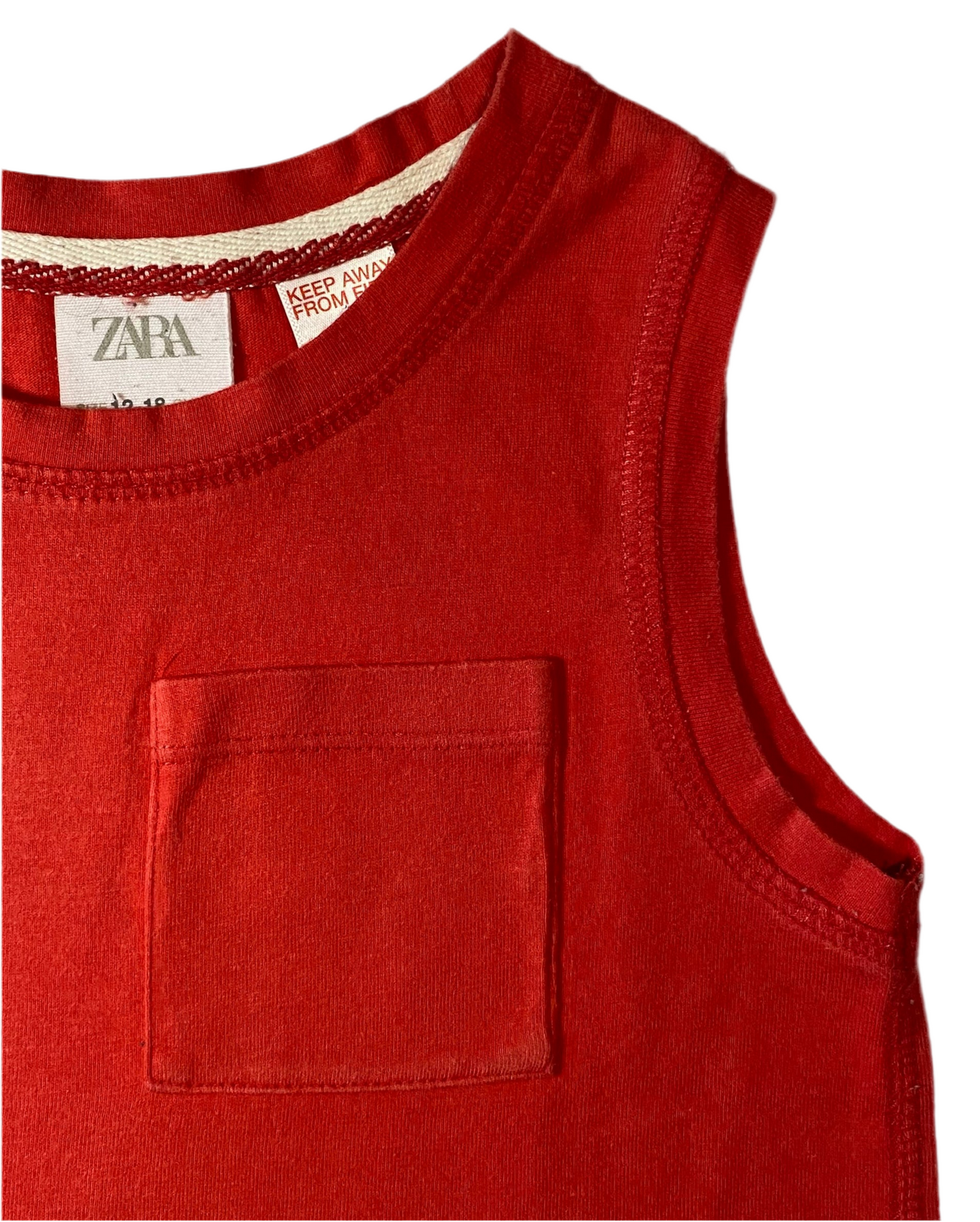 Camiseta regata com bolso "ZARA"