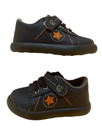 Tênis "estrela laranja"
