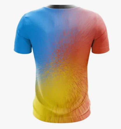 Camiseta com tubos de tintas para customização