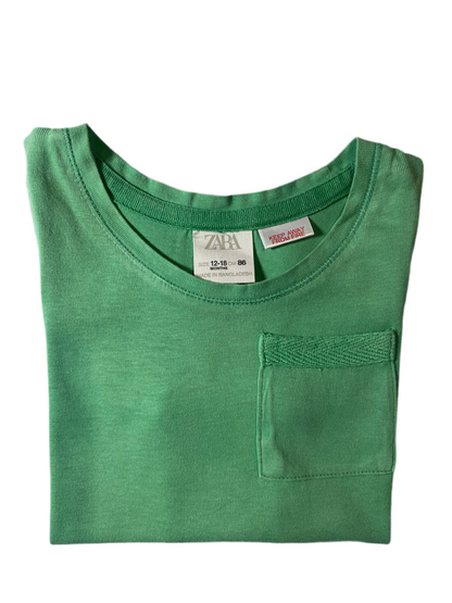 Kit com 2 camisetas regata com bolso "ZARA"