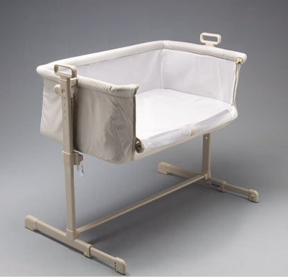 Berço acoplável  na cama "Side by Side - INFANTI"
